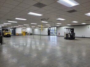 26600 SW Parkway Ave, Wilsonville, OR for lease Interior Photo- Image 2 of 6