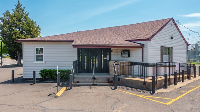 More details for 1321 Veterans Hwy, Bristol, PA - Office for Sale
