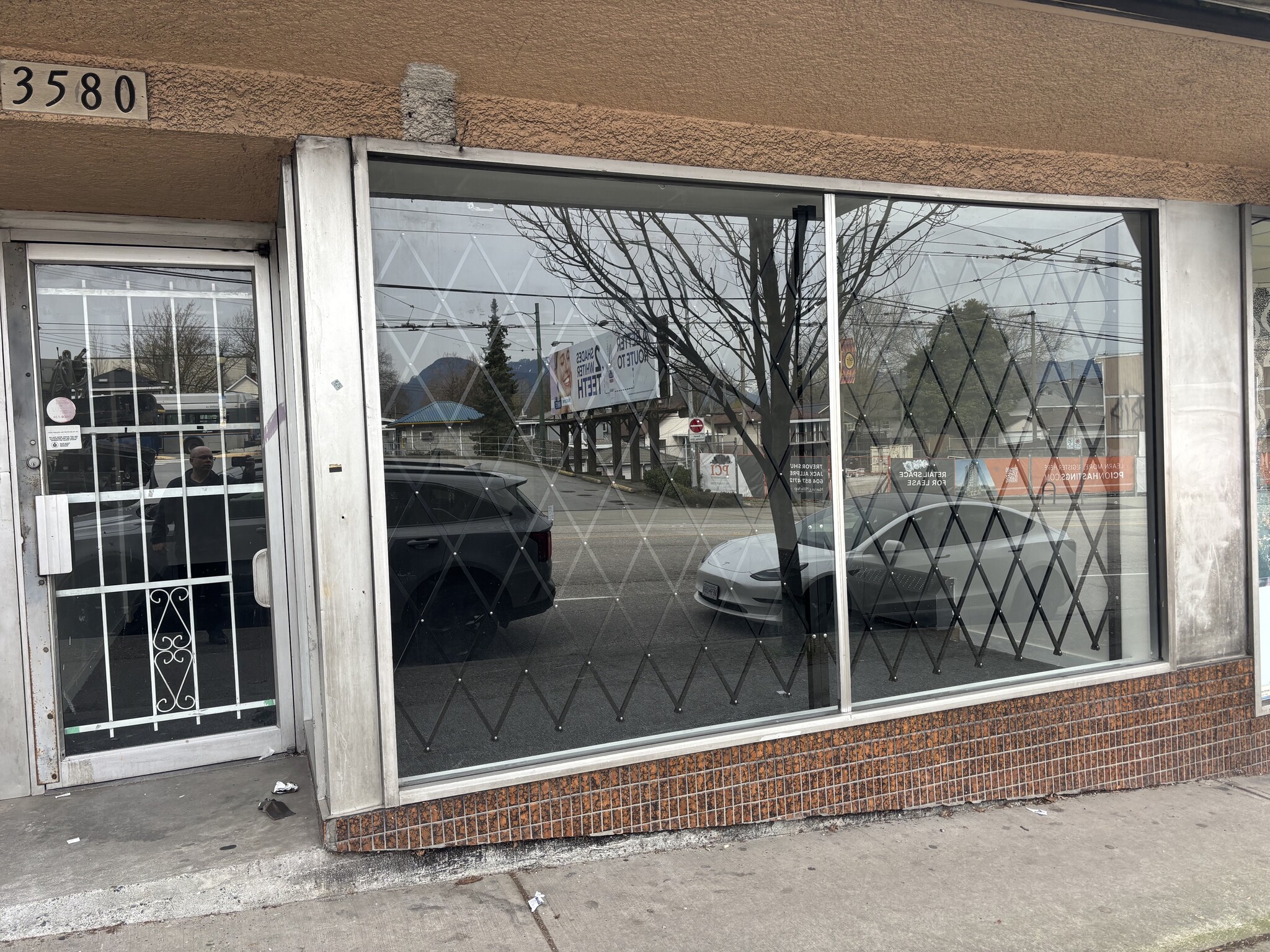 3580 Hastings St E, Vancouver, BC for lease Primary Photo- Image 1 of 15