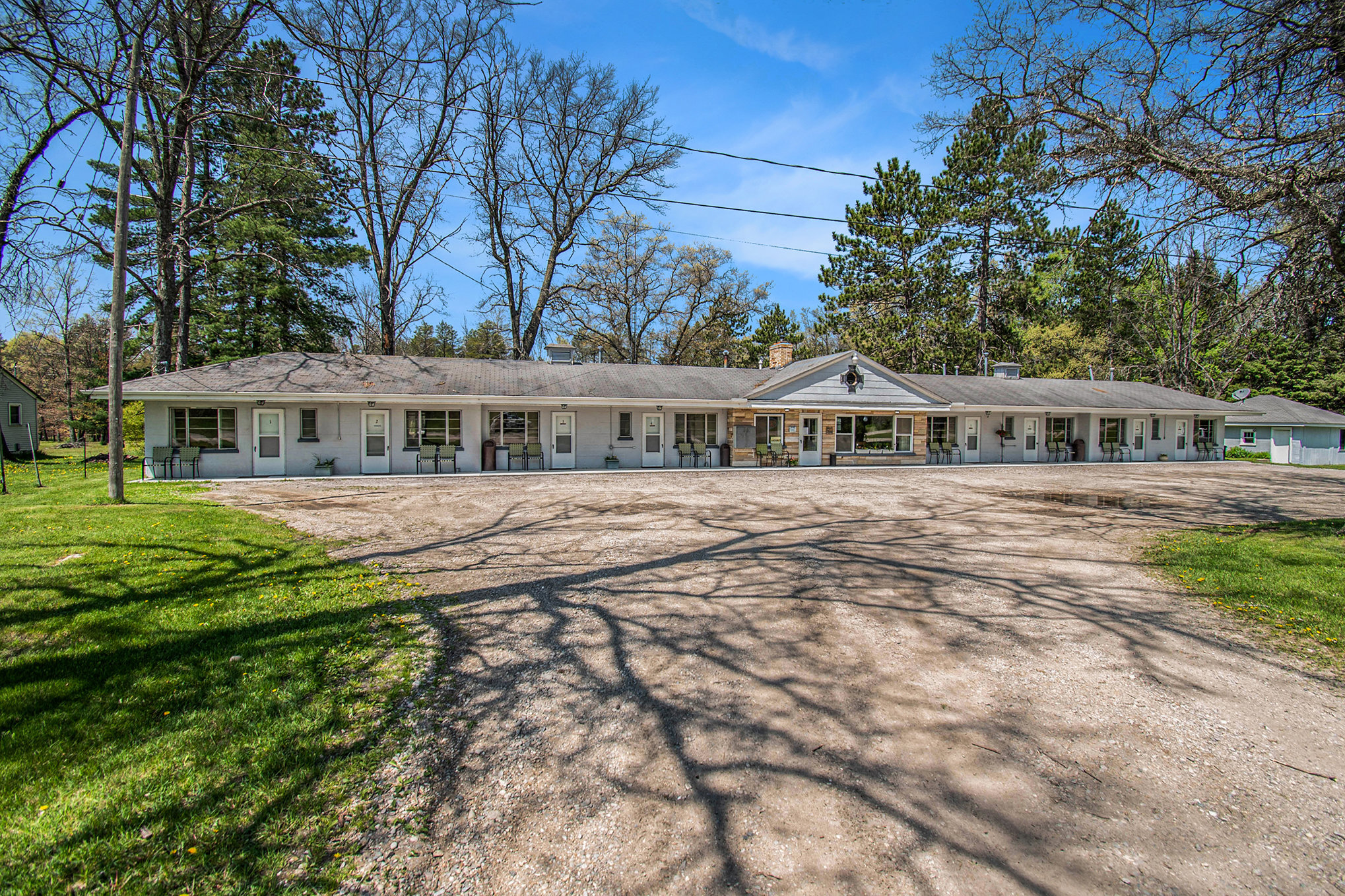 7852 S Grayling Rd, Grayling, MI à vendre Photo du b timent- Image 1 de 1