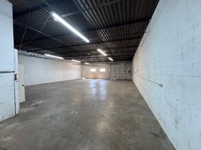 10728 Pipeline Rd S, Hurst, TX à louer Photo intérieure- Image 1 de 2