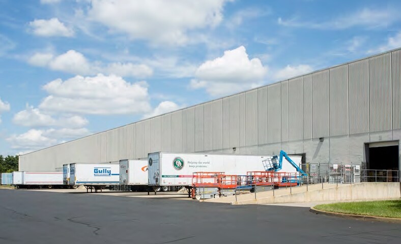 2000 Bishop's Gate Blvd, Mount Laurel, NJ à louer - Photo du bâtiment - Image 2 de 12