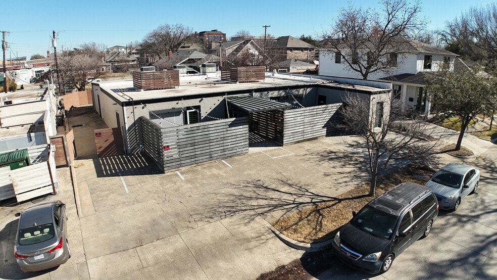 1309 S Adams St, Fort Worth, TX à vendre - Photo du bâtiment - Image 3 de 16