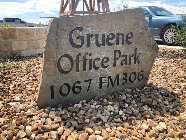 1067 FM 306, New Braunfels, TX à louer - Autre - Image 1 de 19