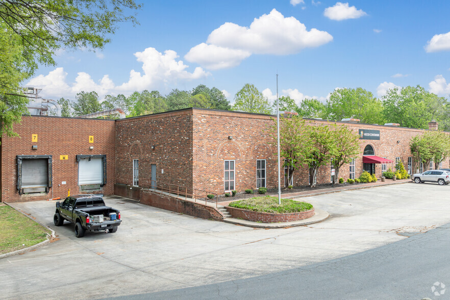 11135 Monroe Rd, Matthews, NC for lease - Building Photo - Image 3 of 7