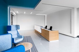 6350 Walker Ln, Alexandria, VA for lease Lobby- Image 2 of 5