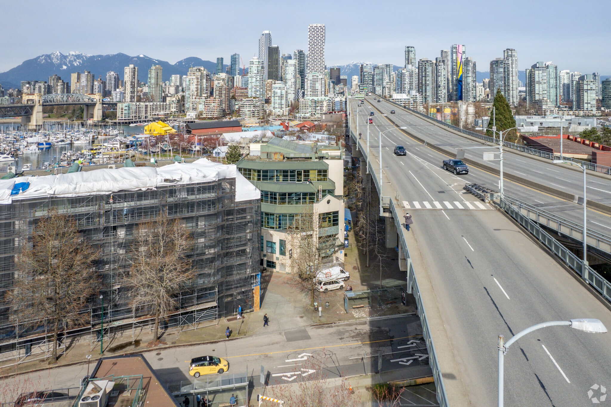1505 2nd Ave W, Vancouver, BC à louer Photo principale- Image 1 de 8