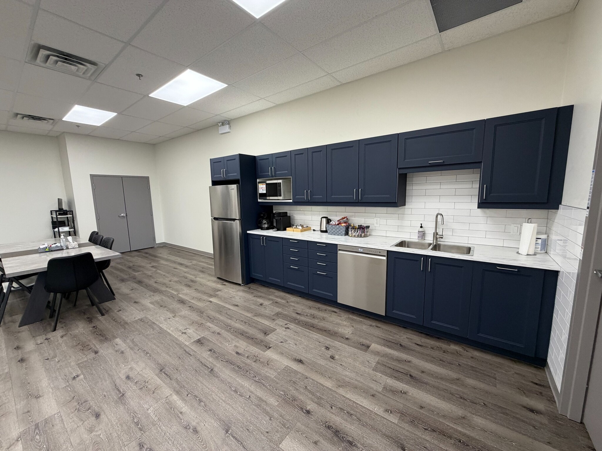 45 Eric T Smith Way, Aurora, ON for lease Building Photo- Image 1 of 14