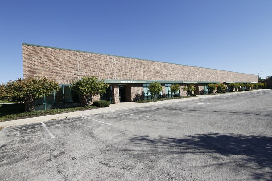 13400-13428 W 99th St, Lenexa, KS à louer - Photo du bâtiment - Image 2 de 5