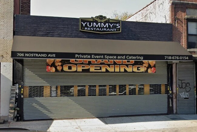 Plus de détails pour 706 Nostrand Ave, Brooklyn, NY - Commerce de détail à louer