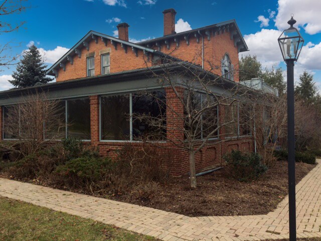 33 Public Sq, Brecksville, OH à louer - Photo du bâtiment - Image 2 de 20