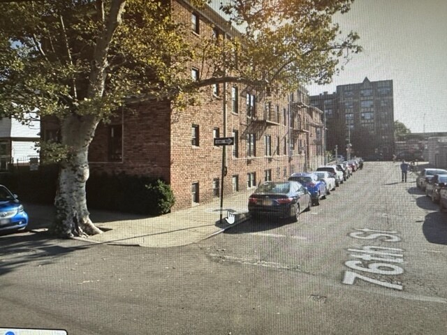 3755 76th St, Jackson Heights, NY à vendre - Photo du bâtiment - Image 1 de 1