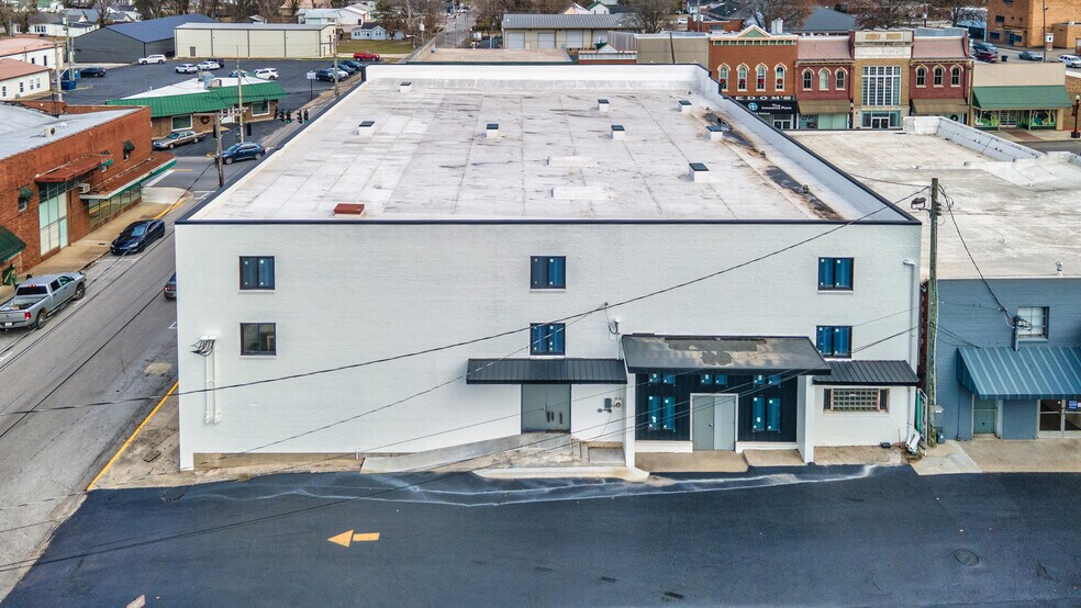 177-179 N Main St, Russellville, KY à louer - Photo du bâtiment - Image 2 de 26
