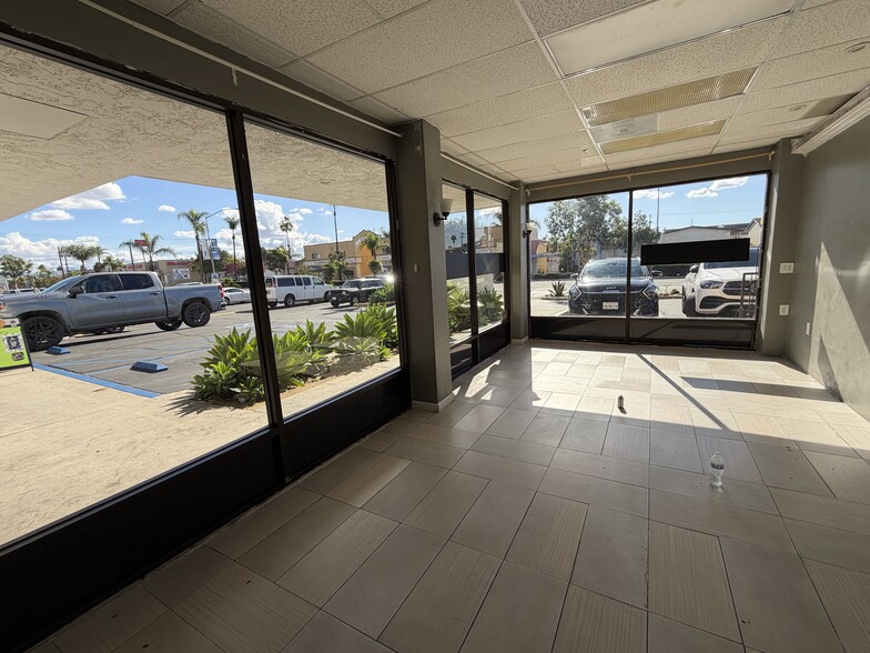 6784 El Cajon Blvd, San Diego, CA for lease - Building Photo - Image 3 of 6