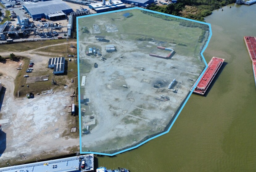 16425 Jacintoport Blvd, Channelview, TX à vendre - Photo du bâtiment - Image 3 de 7