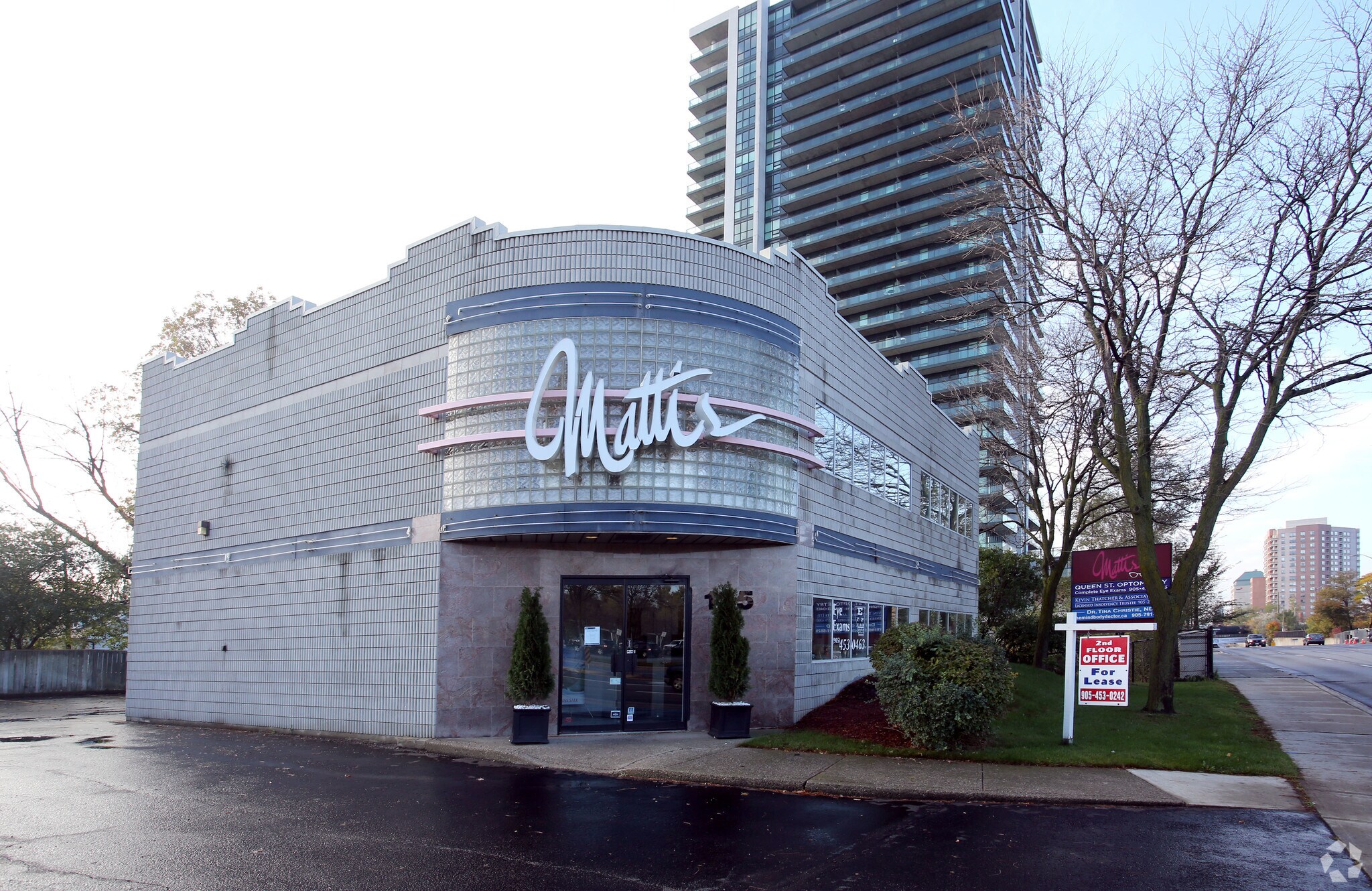 125 Queen St E, Brampton, ON for sale Primary Photo- Image 1 of 1