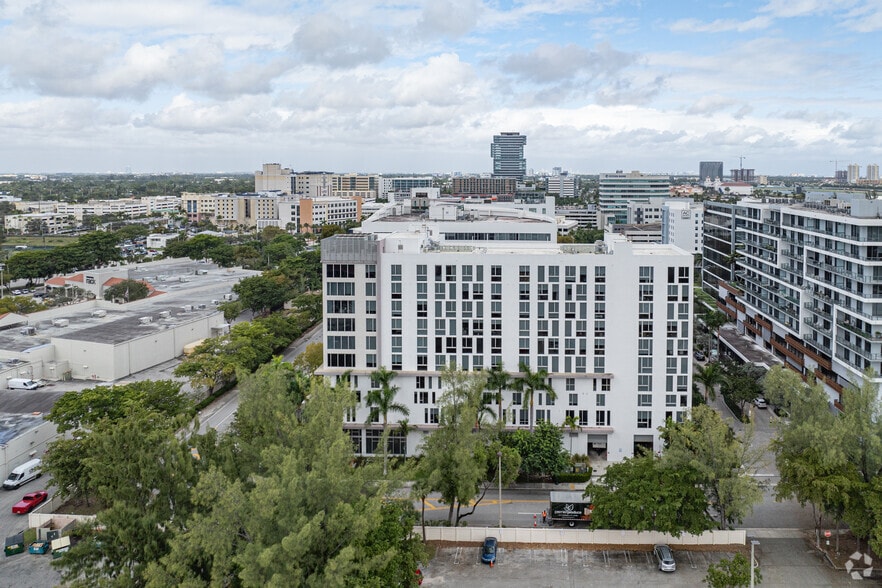 2940 NE 207th St, Aventura, FL for sale - Aerial - Image 3 of 5