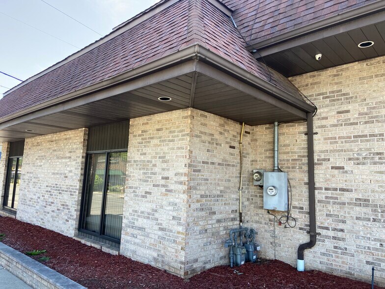 253 S Washington Ave, Bergenfield, NJ à louer - Photo du bâtiment - Image 3 de 3
