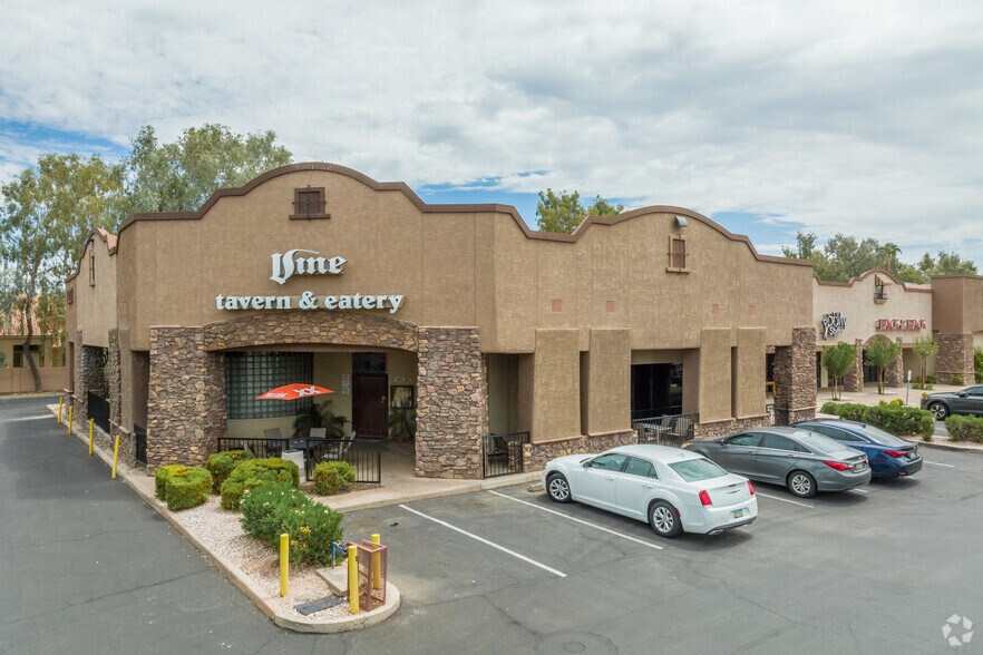 909-975 E Elliot Rd, Tempe, AZ à louer - Photo du bâtiment - Image 3 de 7