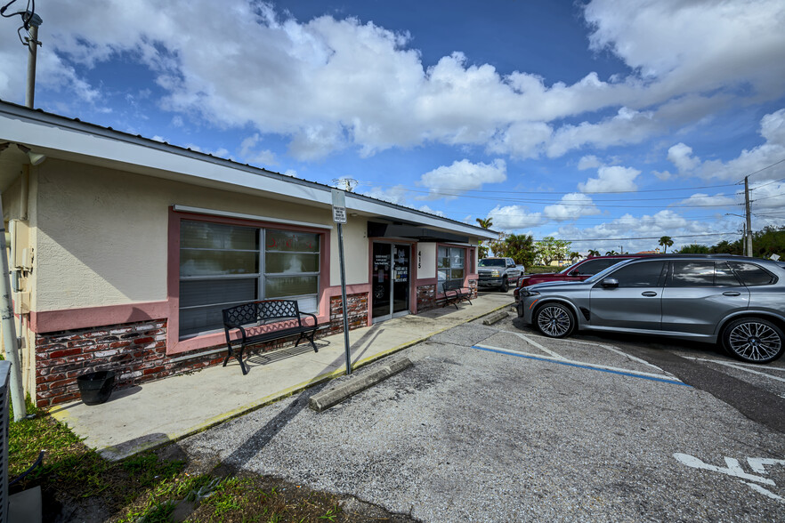 415 Cooper St, Punta Gorda, FL for sale - Building Photo - Image 2 of 17