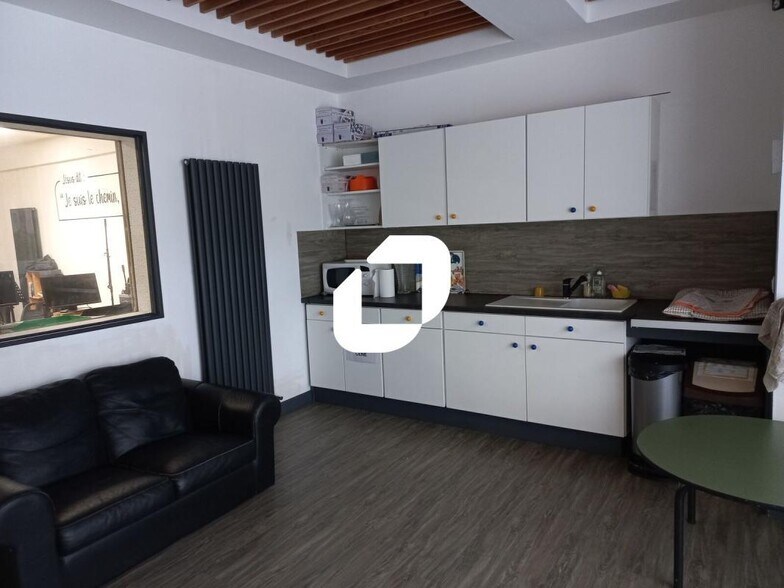 Retail in VILLENEUVE-D'ASCQ for sale - Interior Photo - Image 3 of 15