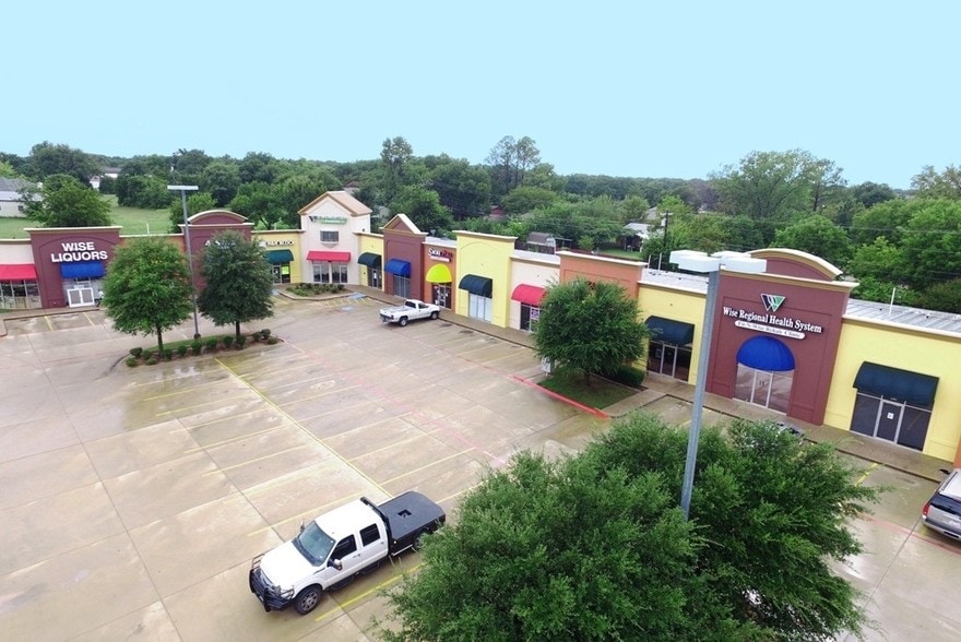2202 US Highway 380, Bridgeport, TX à louer - Photo du bâtiment - Image 2 de 33