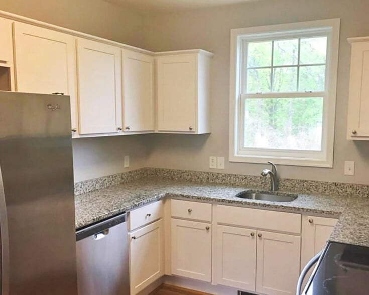 1214 Easy St, Woodbridge, VA à louer - Photo intérieure - Image 2 de 3