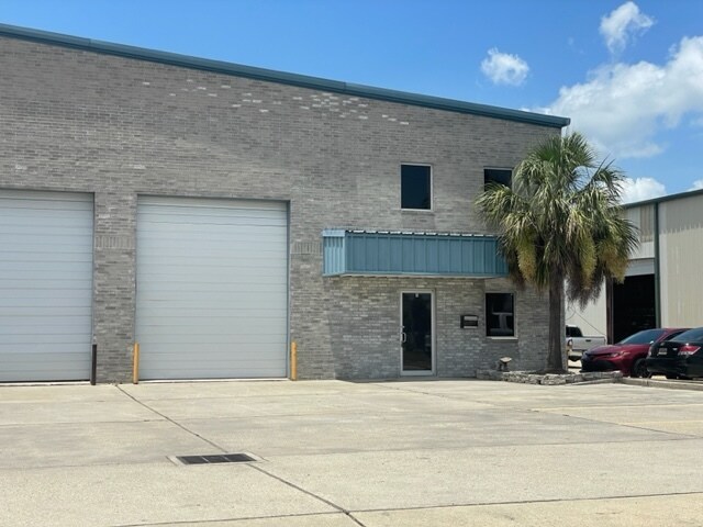 2724 Crestview St, Kenner, LA for lease - Building Photo - Image 2 of 12