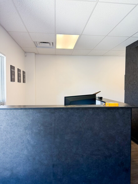 6501 Eagle Rock Ave NE, Albuquerque, NM for lease - Building Photo - Image 2 of 6