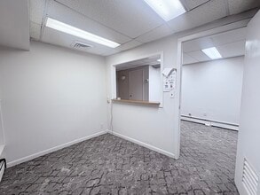 111 E 35th St, New York, NY à louer Photo intérieure- Image 2 de 14