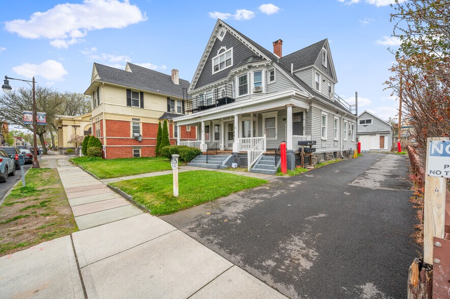 21 Main St, Kingston, NY à vendre - Photo du bâtiment - Image 2 de 32