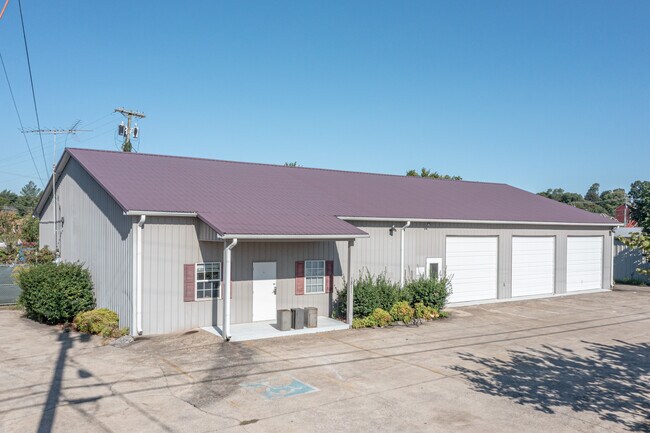 More details for 1811 Alpine Dr, Clarksville, TN - Flex for Lease