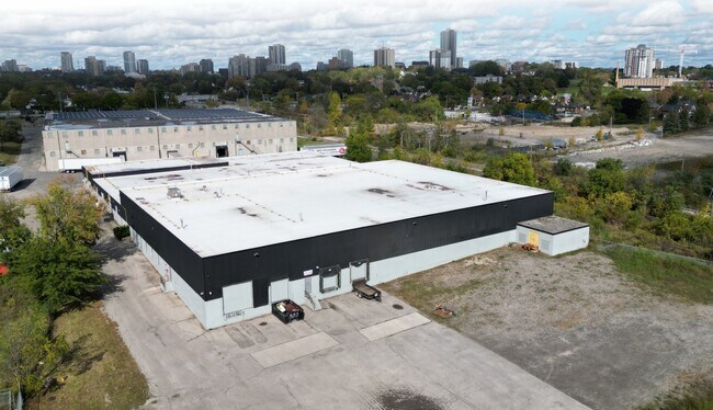 Plus de détails pour 325 Stirling Ave S, Kitchener, ON - Industriel à louer