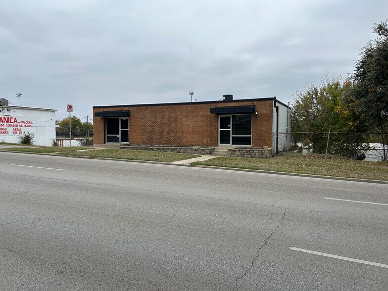 3120-3122 E Lancaster Ave, Fort Worth, TX à louer - Photo du bâtiment - Image 1 de 19
