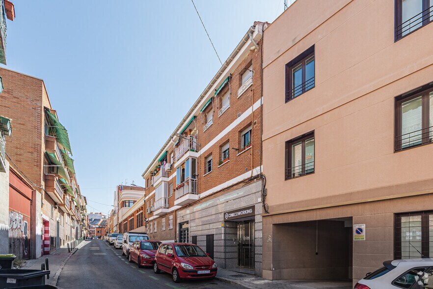 Calle del Limonero, 26, Madrid, Madrid for lease - Building Photo - Image 2 of 3