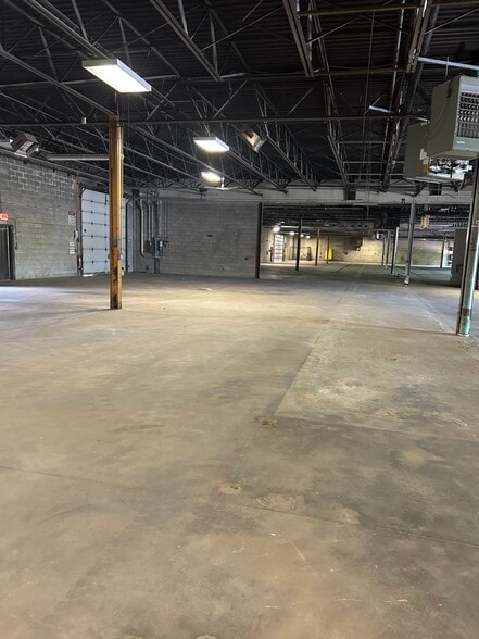 28 Lexington Dr, Laconia, NH à louer - Photo du bâtiment - Image 3 de 7