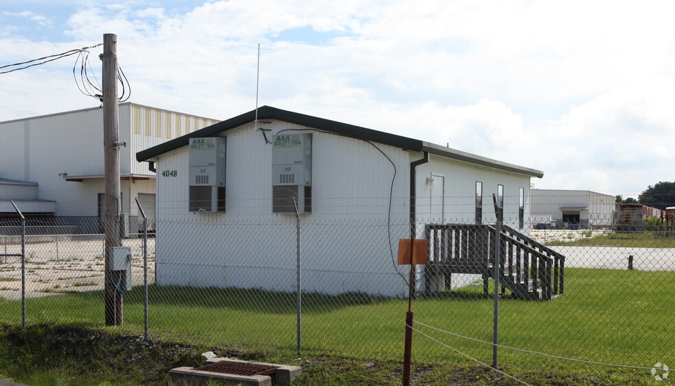 4048 J Louis St, Green Cove Springs, FL à louer - Photo du bâtiment - Image 2 de 2