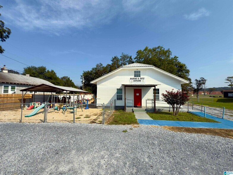 510 9th St, Sylacauga, AL à vendre - Photo du bâtiment - Image 3 de 14