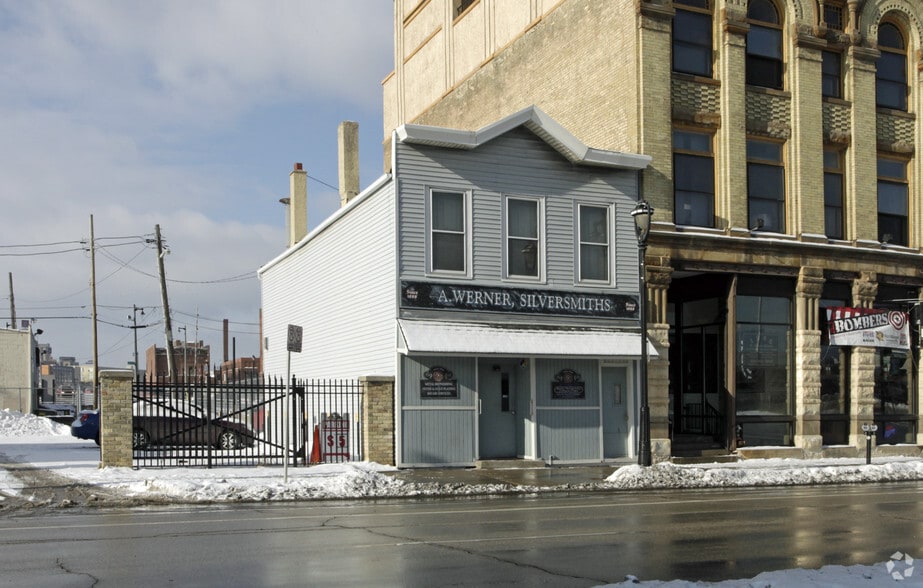 1241 N Water St, Milwaukee, WI for sale - Building Photo - Image 3 of 4