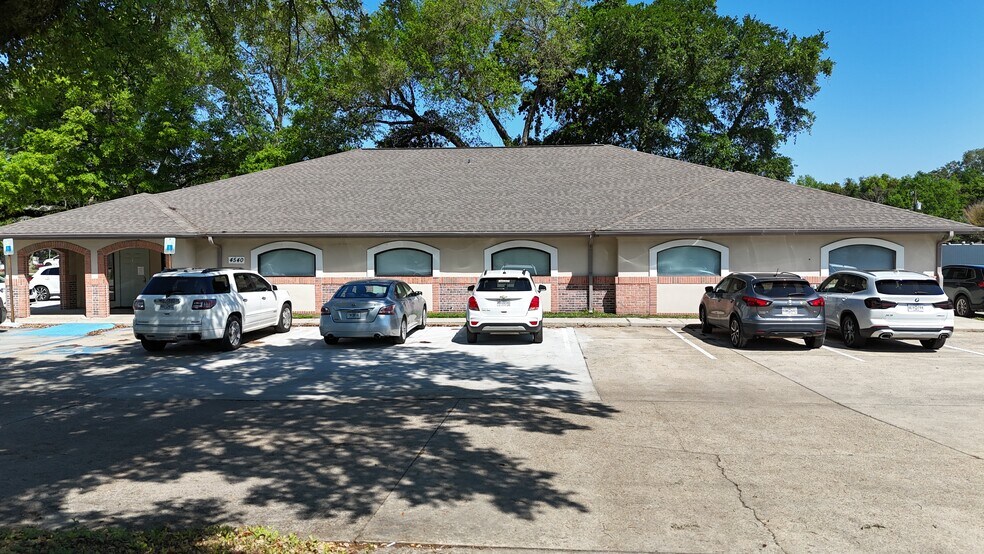 4540 W Railroad St, Gulfport, MS à vendre - Photo du bâtiment - Image 1 de 9