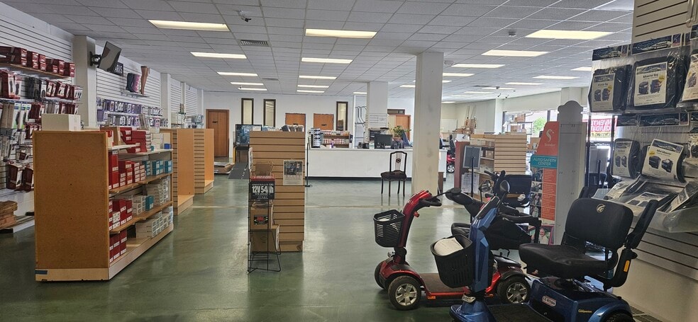 2700 S King St, Honolulu, HI for lease - Building Photo - Image 3 of 13
