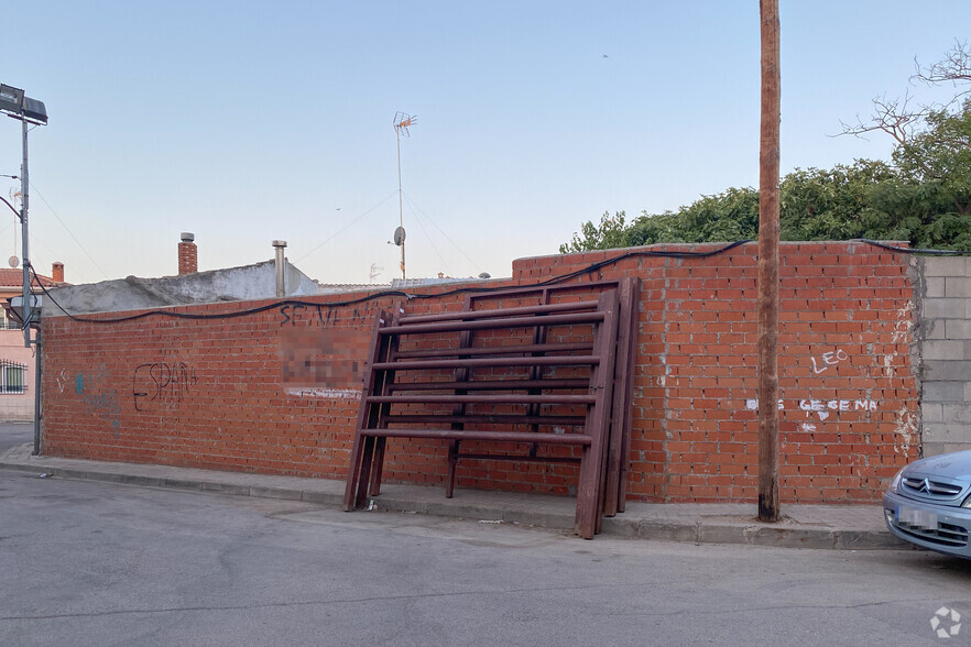 Calle Jesús Sancho Aguilera, 15, Villaconejos, Madrid à vendre - Photo du bâtiment - Image 2 de 2