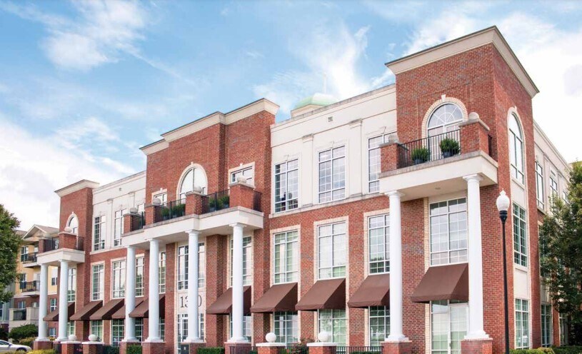 1300 Ridenour Blvd, Kennesaw, GA à louer Photo principale- Image 1 de 20