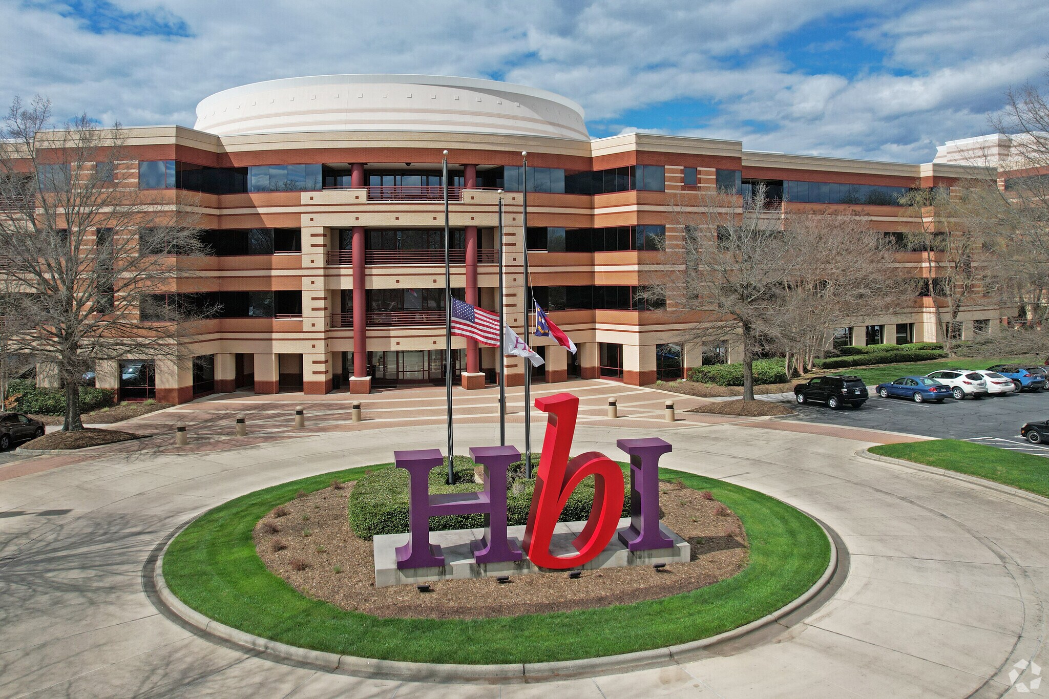 1000 E Hanes Mill Rd, Winston-Salem, NC à vendre Photo du bâtiment- Image 1 de 11