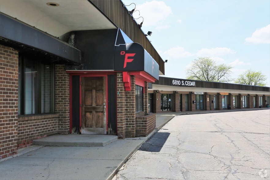 6810 S Cedar St, Lansing, MI for lease - Building Photo - Image 3 of 14