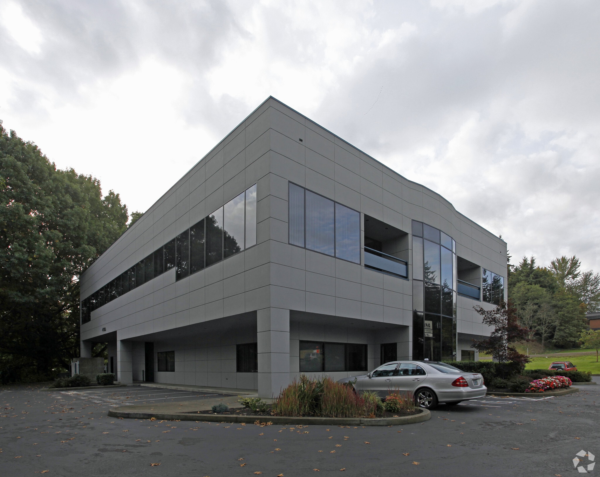 4700 SE International Way, Milwaukie, OR for lease Primary Photo- Image 1 of 5