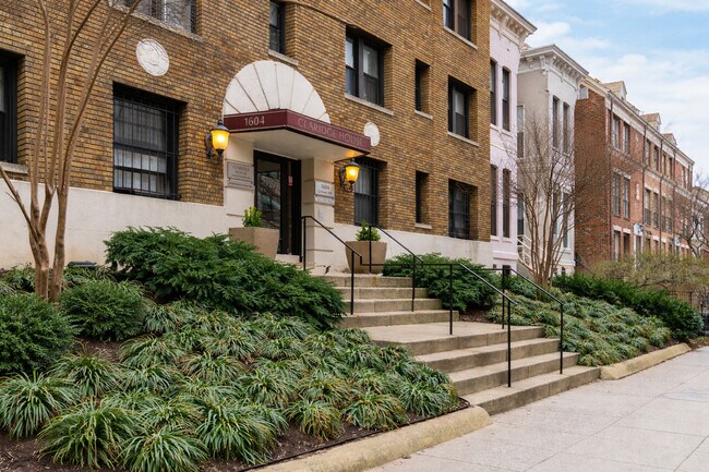 More details for 1604 Q St NW, Washington, DC - Multifamily for Sale