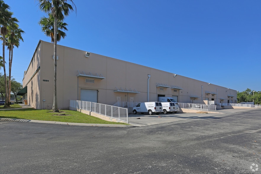 1881-1887 W State Road 84, Fort Lauderdale, FL for lease - Building Photo - Image 3 of 10