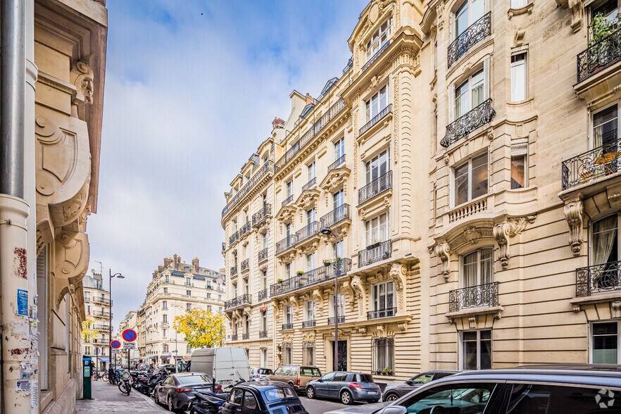 18 Rue Théodule Ribot, Paris à louer - Photo du bâtiment - Image 2 de 17