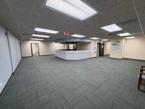 511-515 Thornhill Dr, Carol Stream, IL à louer Photo intérieure- Image 2 de 4